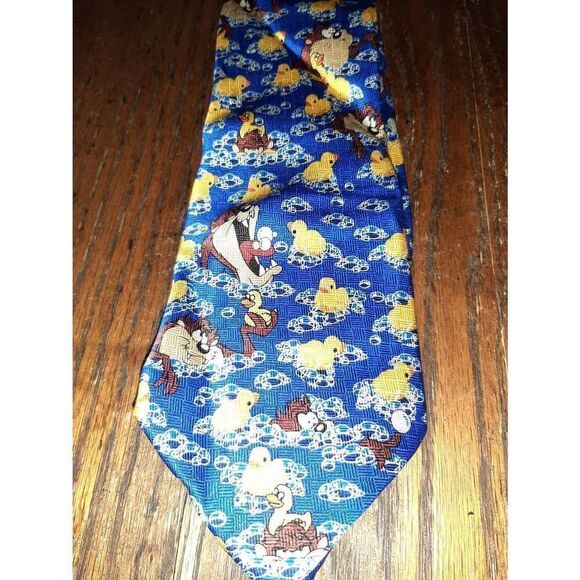 Vintage 2002 Warner Brothers Looney Tunes Taz with  Rubber Duckie Silk Neck Tie - Picture 2 of 4